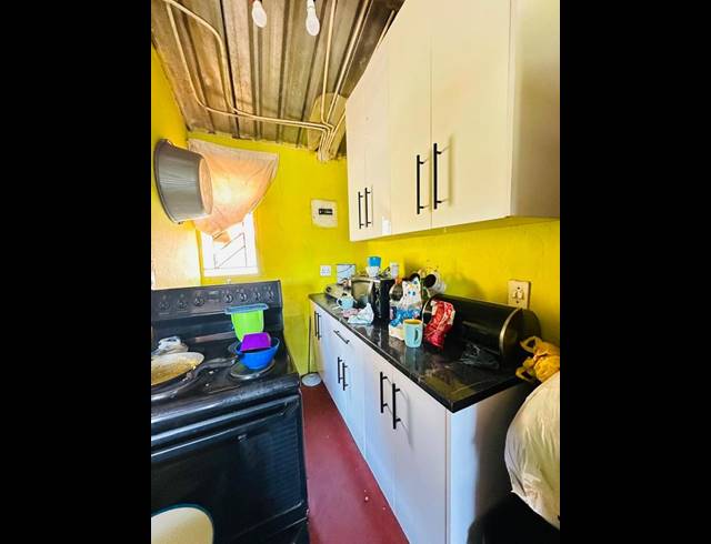 2 BEDROOM HOUSE FOR SALE IN ORANGE FARM